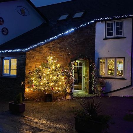 The Thelbridge Cross Inn Crediton Exterior foto